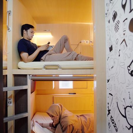 Inap At Capsule Hostel Bandung Dış mekan fotoğraf